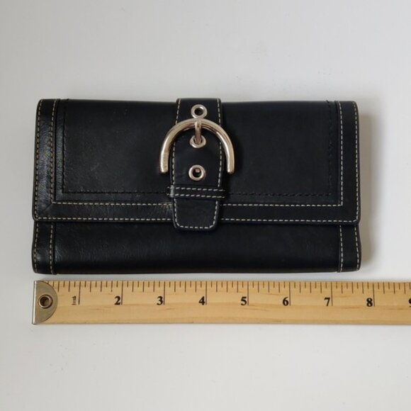 Authentic Coach Black Leather Bifold Wallet with Buckle Closure - Picture 9 of 9